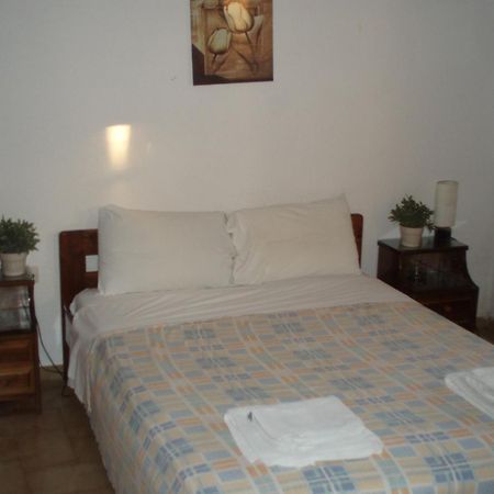 Pantazis Studios Aegina Luaran gambar