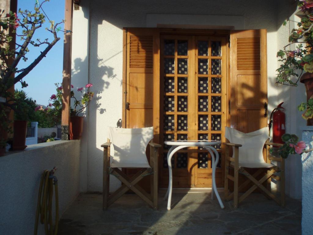 Pantazis Studios Aegina Bilik gambar