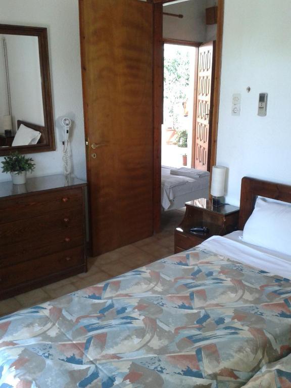 Pantazis Studios Aegina Bilik gambar